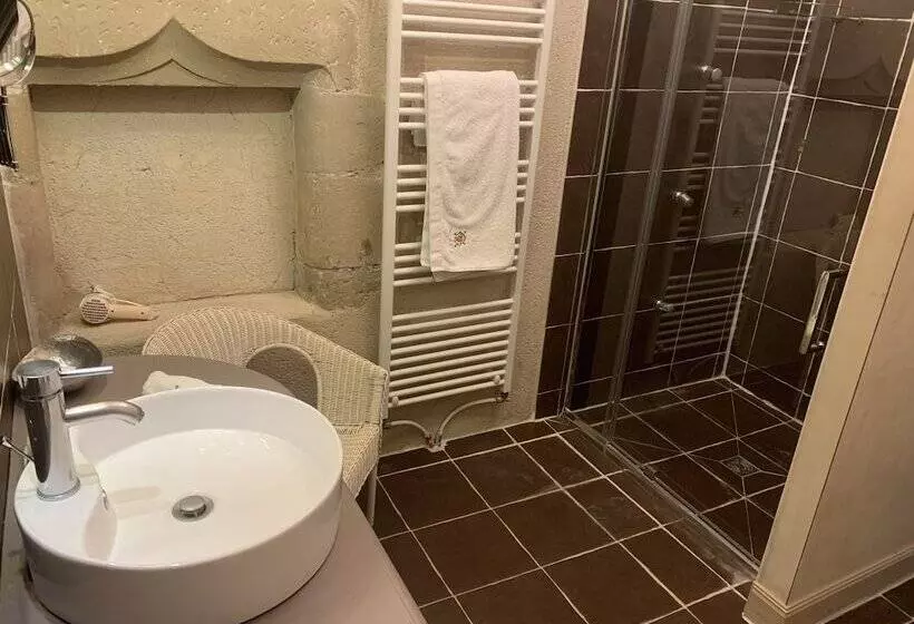 تختخواب و صبحانه Maison De La Pra