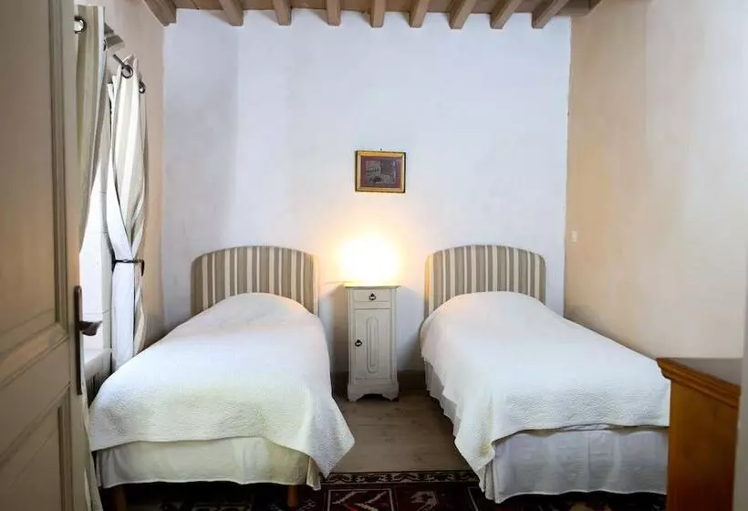 تختخواب و صبحانه Maison De La Pra