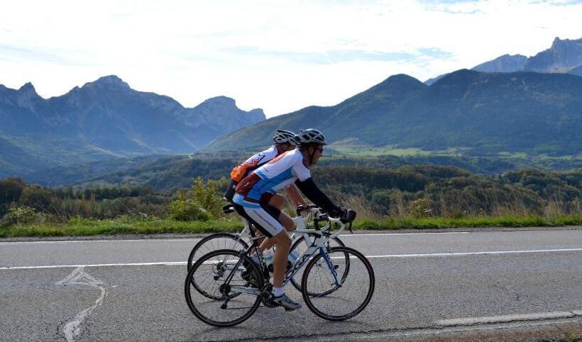 ホテル Auberge La Douce Montagne