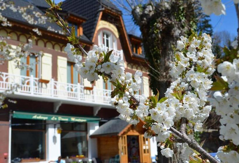 ホテル Auberge La Douce Montagne
