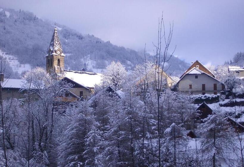 ホテル Auberge La Douce Montagne