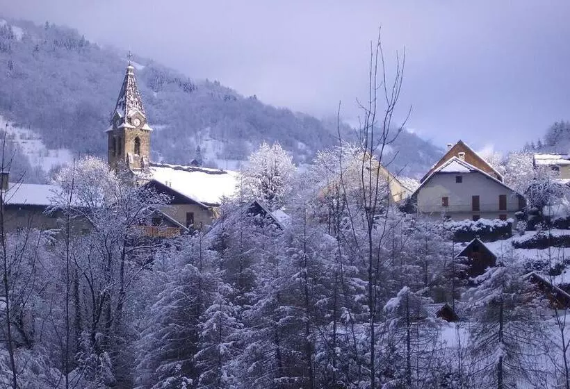 Hotelli Auberge La Douce Montagne