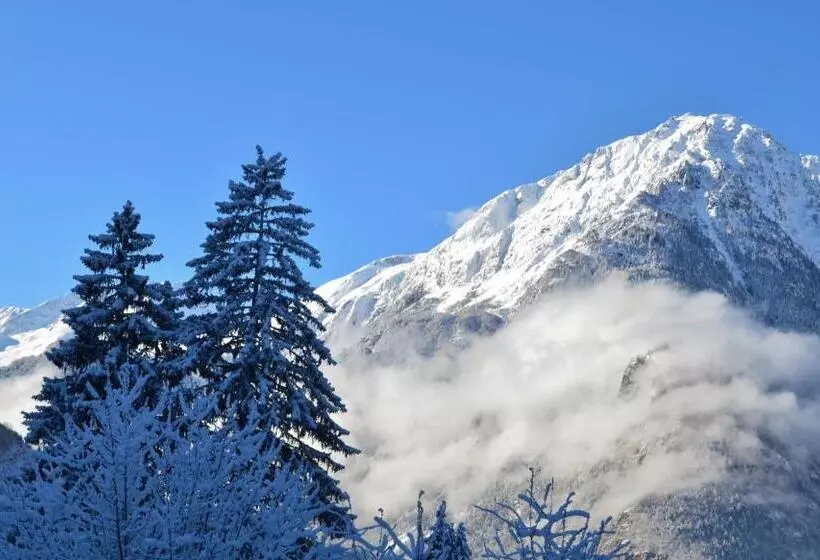 Hotelli Auberge La Douce Montagne
