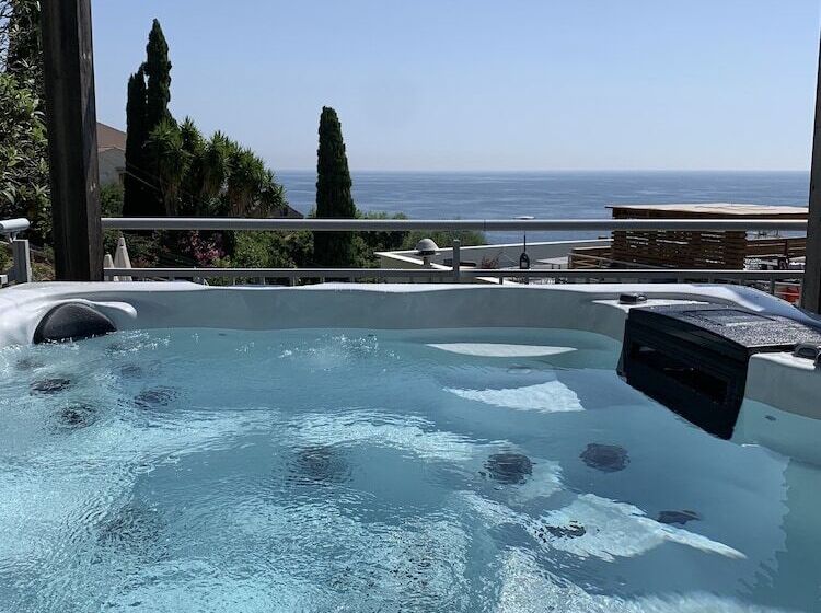 فندق Calavita Rooftop & Spa