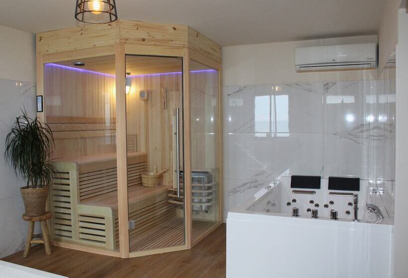 فندق Calavita Rooftop & Spa