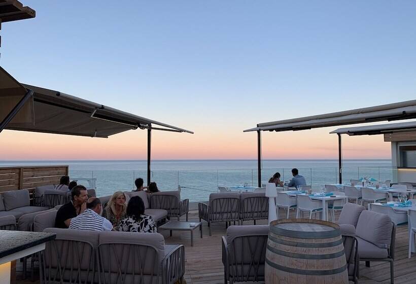 فندق Calavita Rooftop & Spa