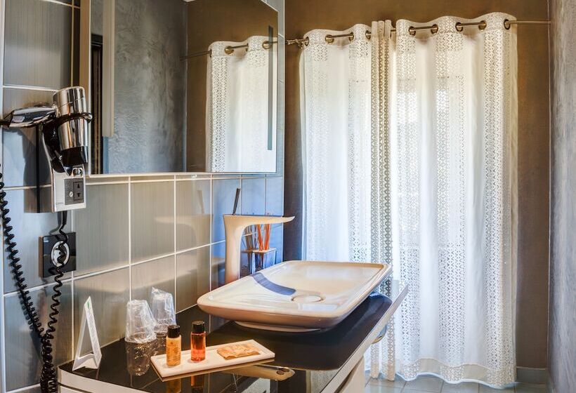 ホテル Château De La Falque, The Originals Relais