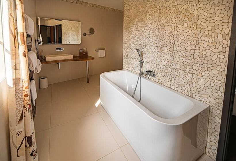 ホテル Château De La Falque, The Originals Relais