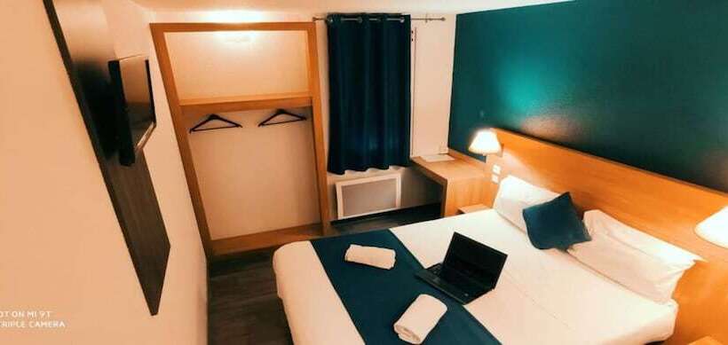 Отель Glisy Hôtel