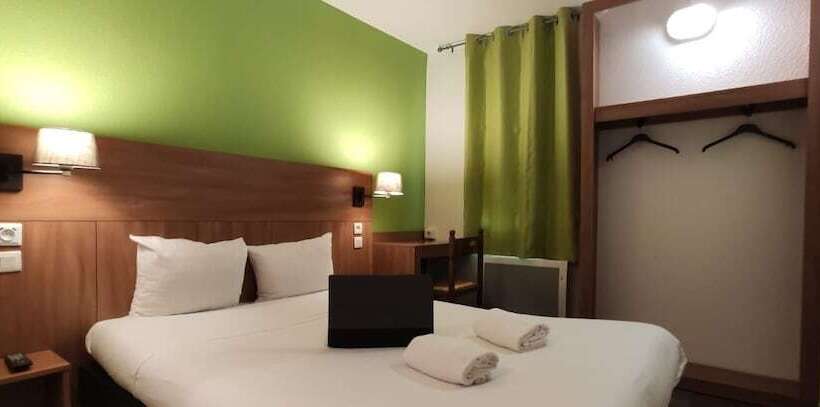 Отель Glisy Hôtel