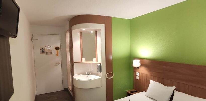 Отель Glisy Hôtel