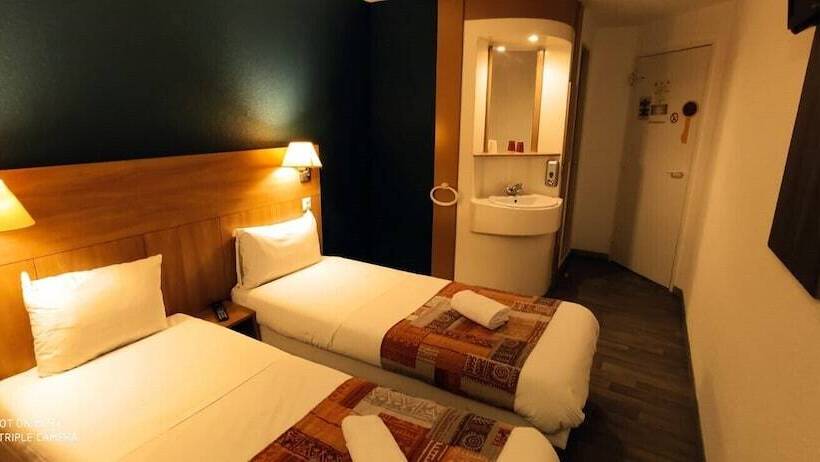 Отель Glisy Hôtel