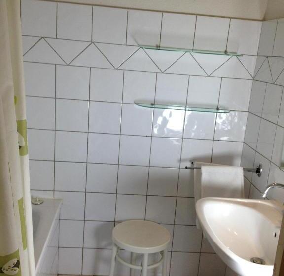 هتل Hôtel De La Mer