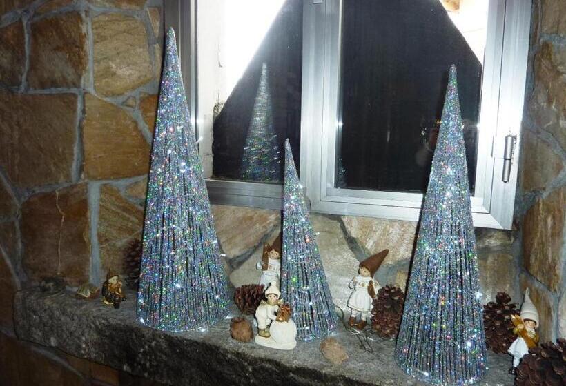 Отель Hôtel Le Grand Bec