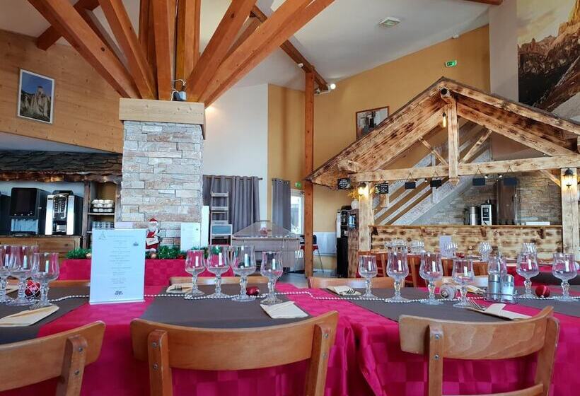 فندق Hôtel Les écrins