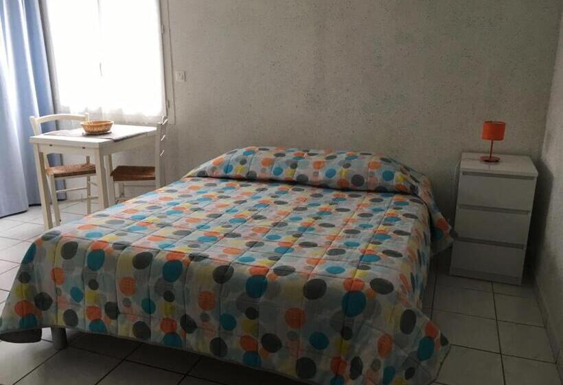 فندق Hôtel Résidence Les Flots