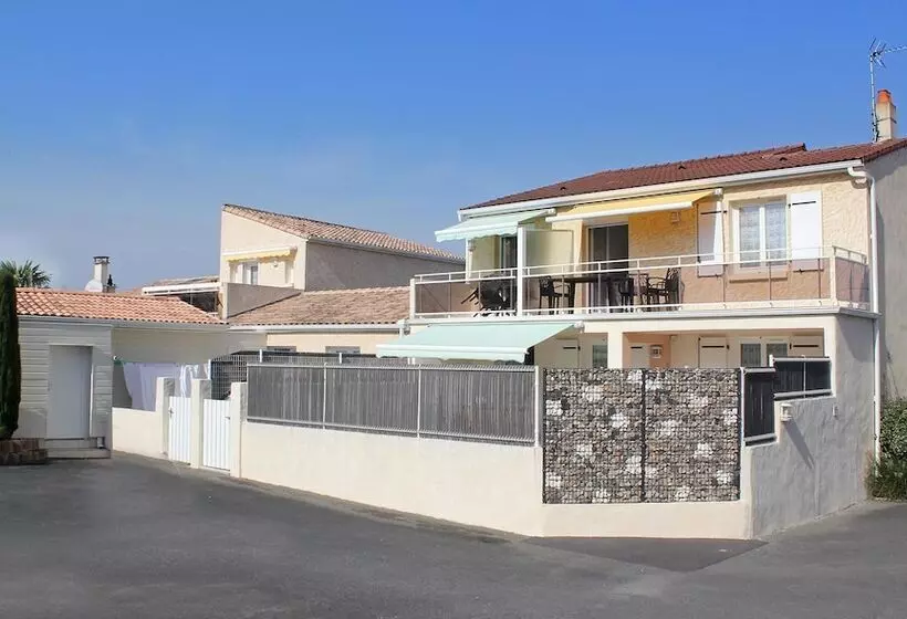 ホテル Hôtel Résidence Les Flots