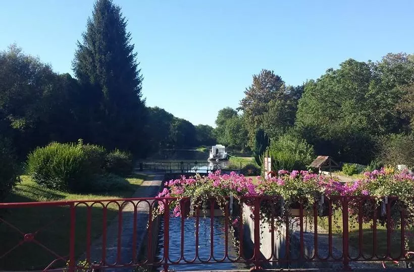 ホテル Hôtel Restaurant De L Ecluse 79