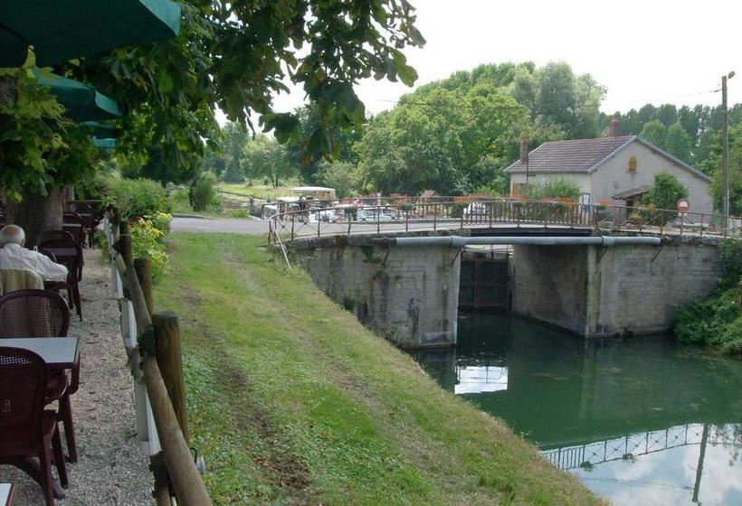 호텔 Hôtel Restaurant De L Ecluse 79