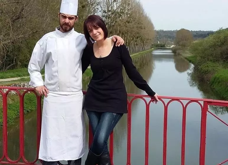 ホテル Hôtel Restaurant De L Ecluse 79
