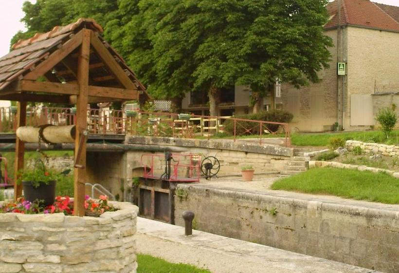 호텔 Hôtel Restaurant De L Ecluse 79