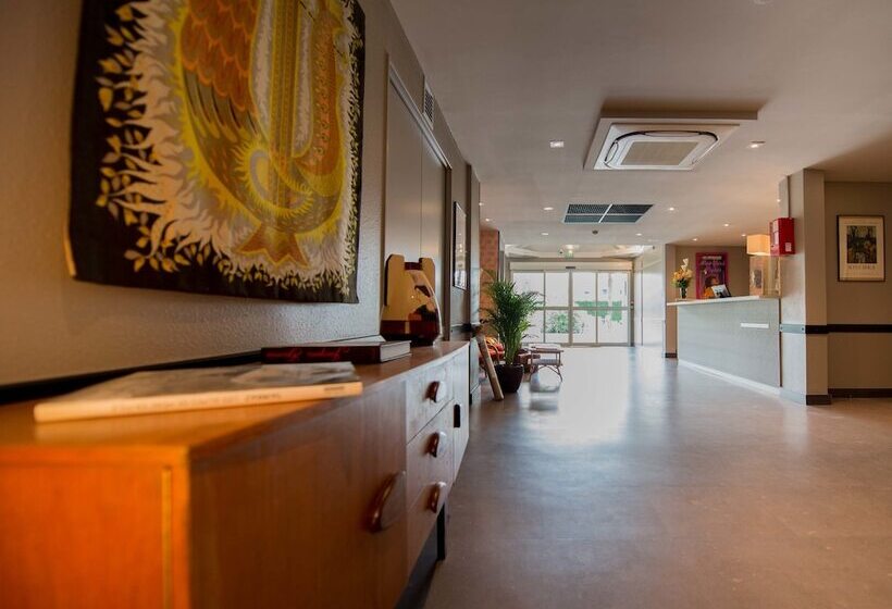 בית מלון כפרי Kyriad Bordeaux Sud  Villenave D Ornon