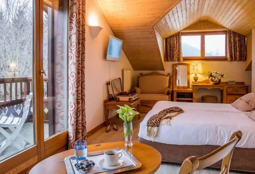 ホテル L Ancolie Chalet Du Lac