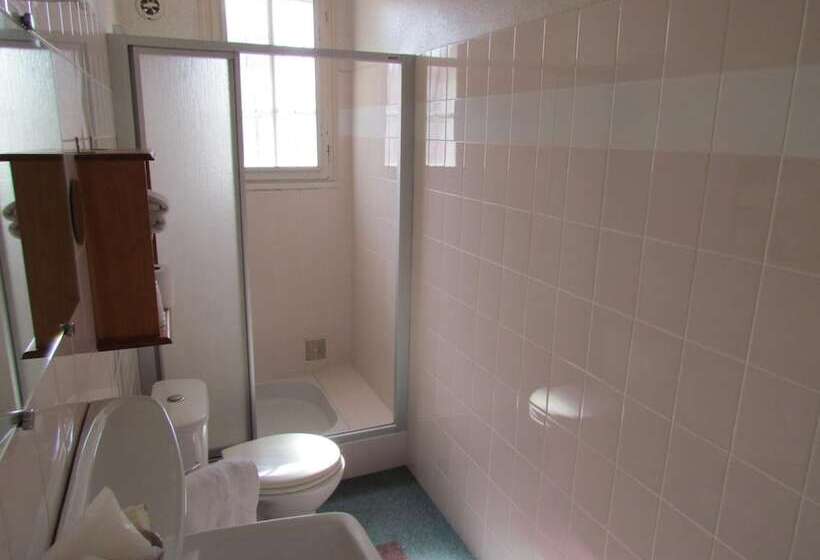 酒店 Logis Hôtel Restaurant L Oustal