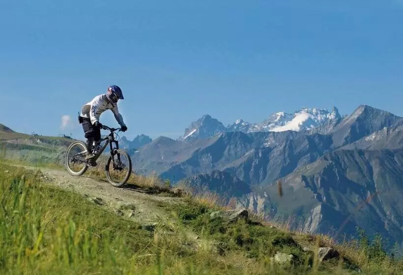 هتل Village Club La Pulka Galibier Neaclub