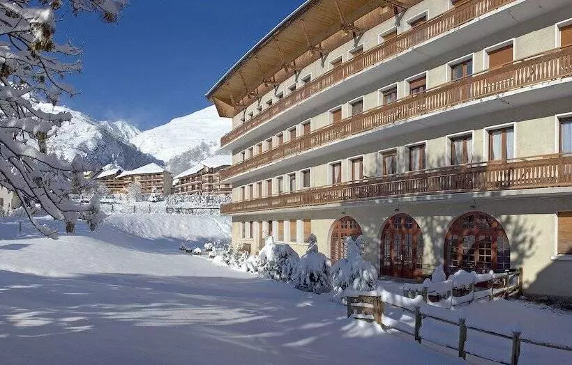 هتل Village Club La Pulka Galibier Neaclub