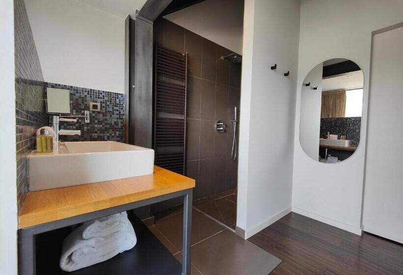 Отель Le Clos Marcel