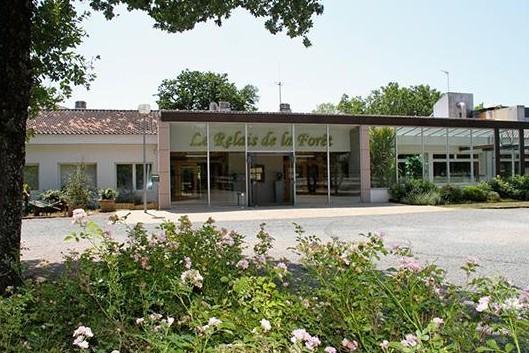 בית מלון כפרי Le Relais De La Foret