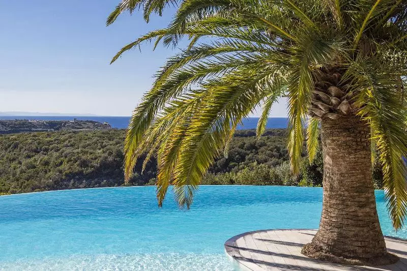 هتل Cala Di Greco