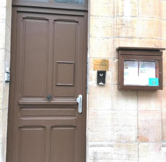 هتل Chambre D Hotes Le Petit Tertre