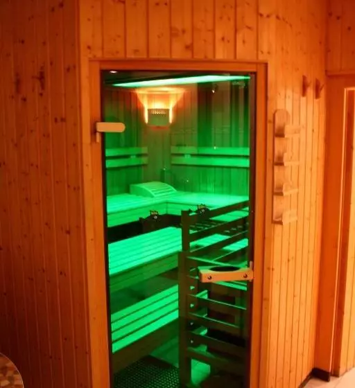 Hotelli Der Fischländer Garni