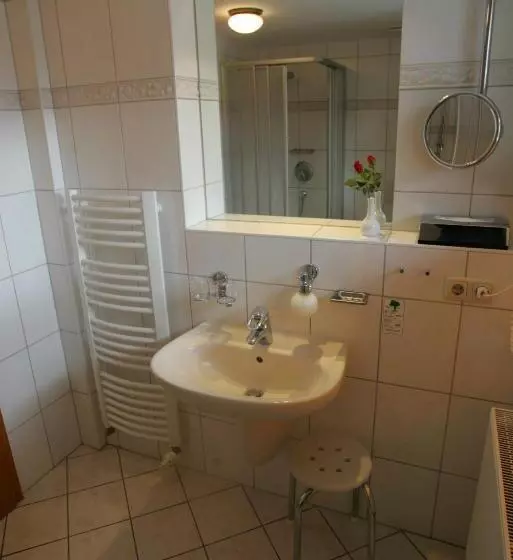 Hotelli Der Fischländer Garni