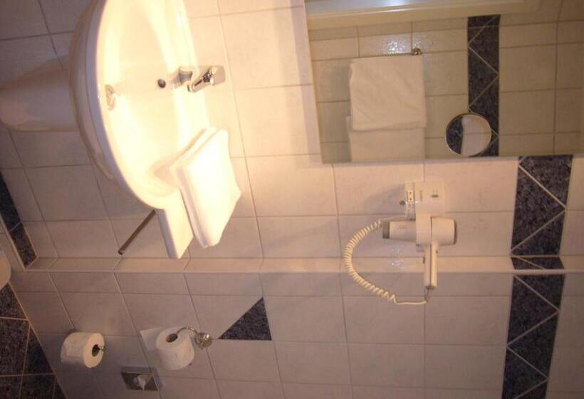 בית מלון כפרי Deutsches Haus