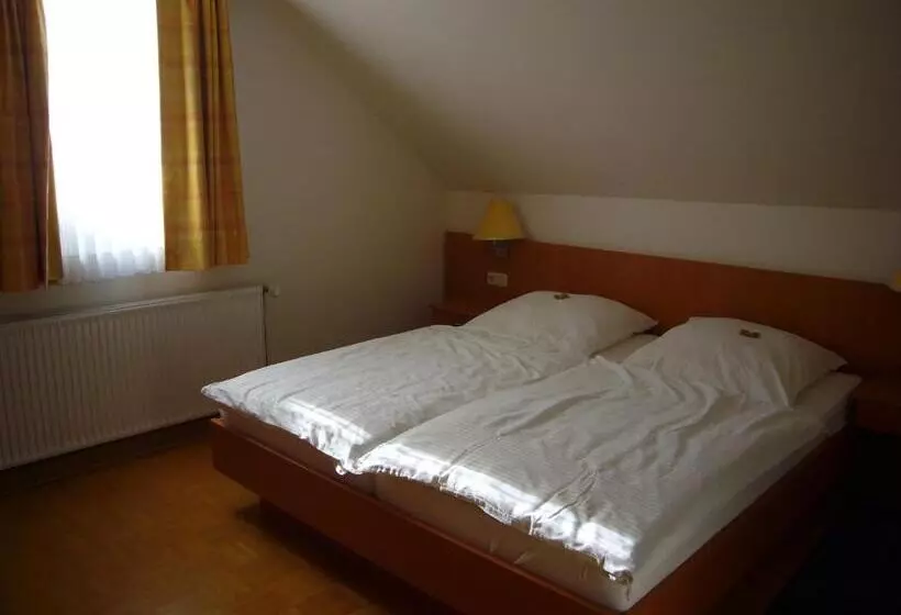 Hotelli Deutsches Haus