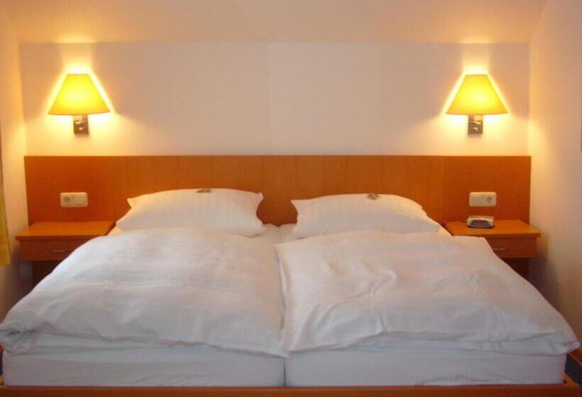 בית מלון כפרי Deutsches Haus