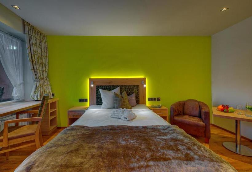 Отель Diana Naturpark