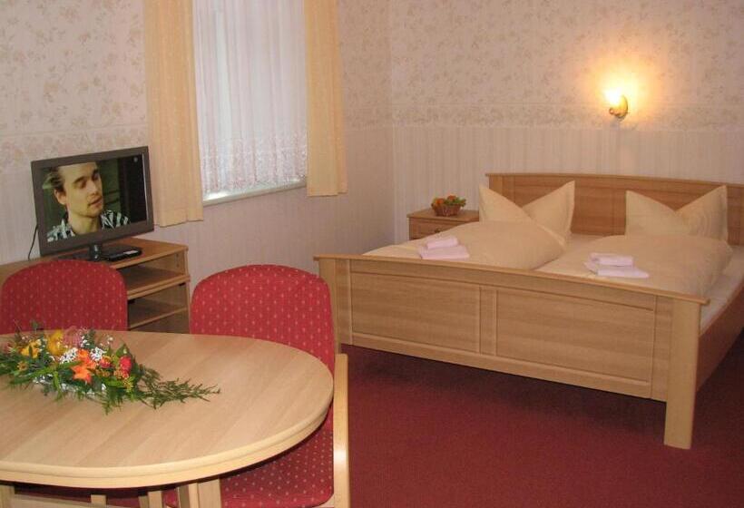 هتل Garni Dekorahaus