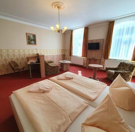 هتل Garni Dekorahaus