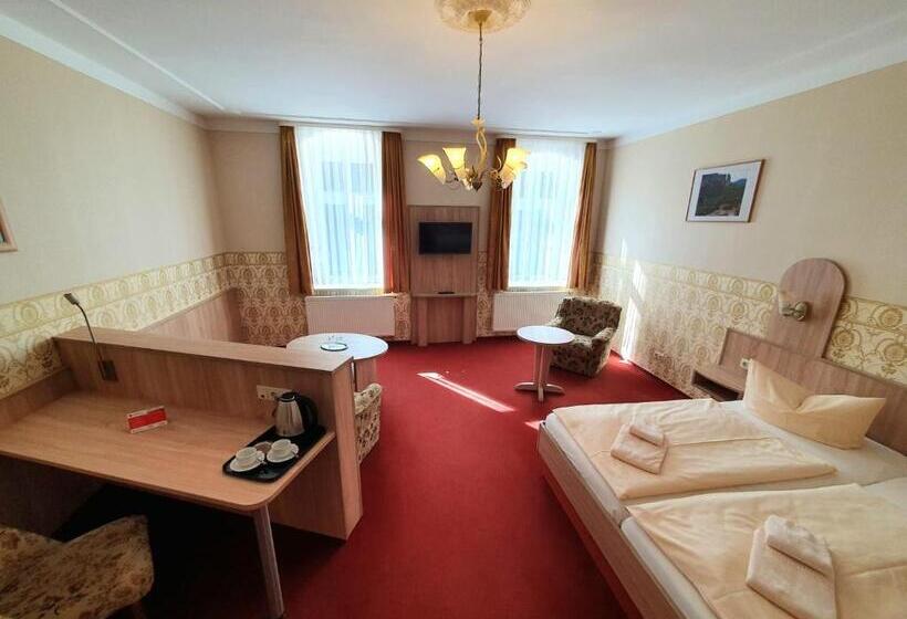 هتل Garni Dekorahaus