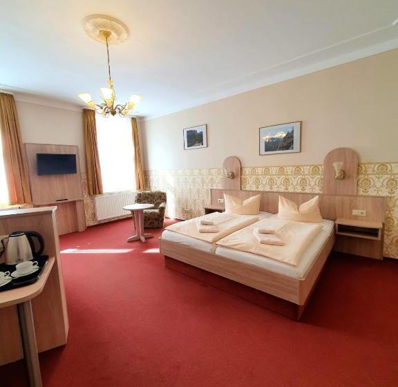 هتل Garni Dekorahaus