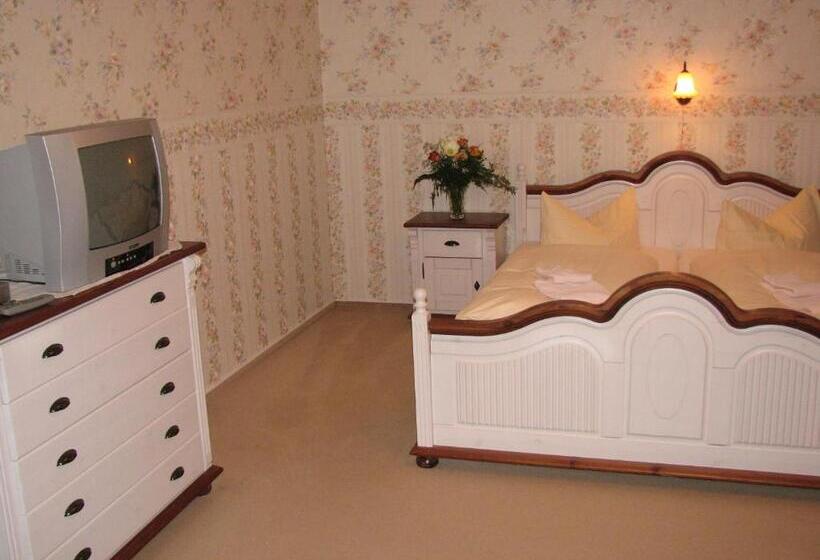 هتل Garni Dekorahaus