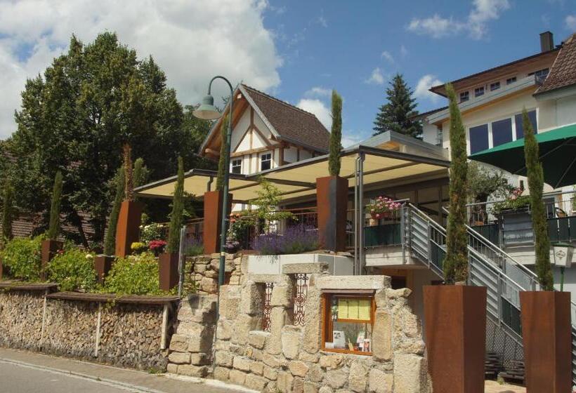 호텔 Gasthof Zum Adler   Wahlwies