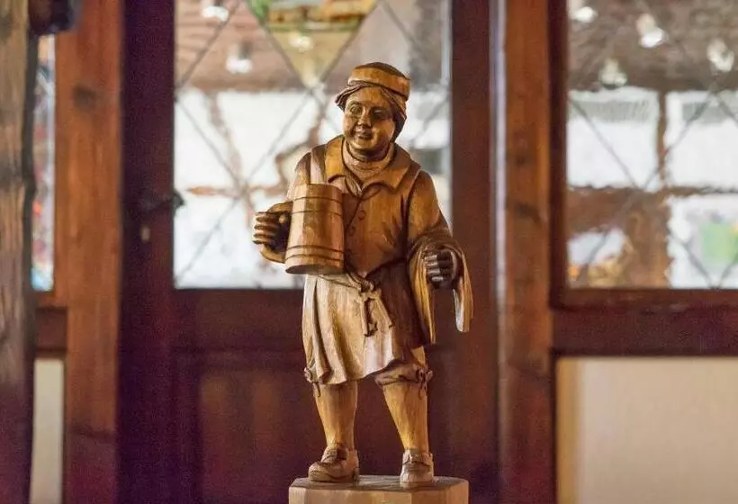 ホテル Gasthof Zum Weyssen Rössle