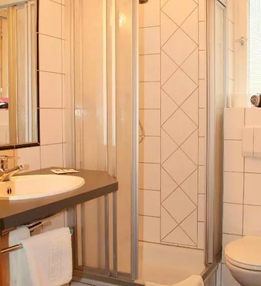 Hotelli Haus Hellhohl Garni