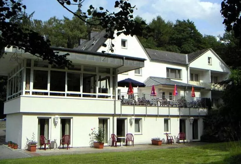 Hotelli Haus Hellhohl Garni