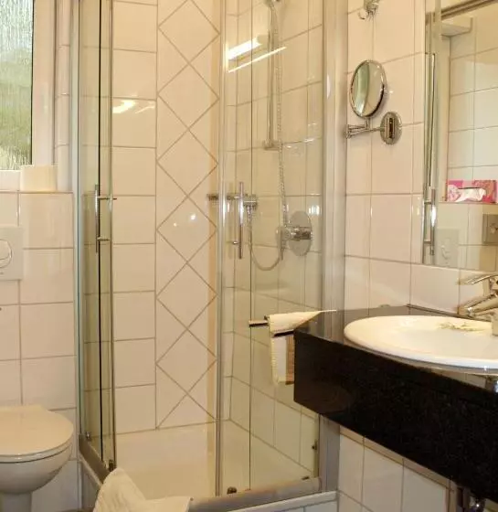 Hotelli Haus Hellhohl Garni